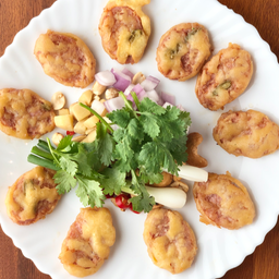 แหนมทรงเครื่องชุบไข่ทอด