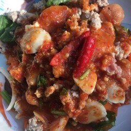 ยำลูกชิ้นหมูอ้วน🍡🍡 -