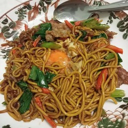 หมี่เหลืองผัดซีอิ๊วทะเล