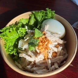 หมี่ไก่ฉีกรสแซ่บ