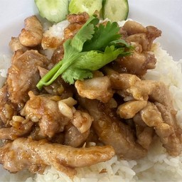 ข้าวไก่กระเทียม