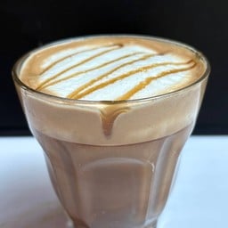 คาราเมลมัคคิอาโต้ร้อน