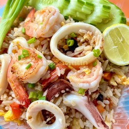 ข้าวผัดทะเล