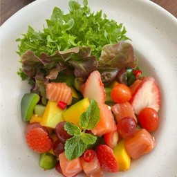 ยำผลไม้แซลม่อน