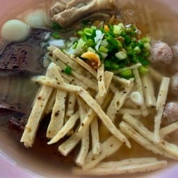 รสนิยมก๋วยจั๊บอุบล สาขาบ่อวิน