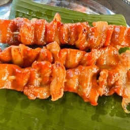 สายหยุด  หมูปิ้ง / ข้าวผัดกะเพรา