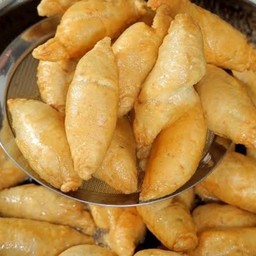 ลูกชิ้นปลาเยาวราช