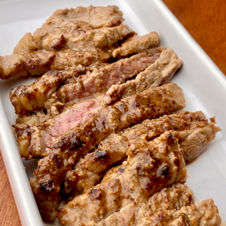 เนื้อสันนอกย่างจิ้มแจ่ว