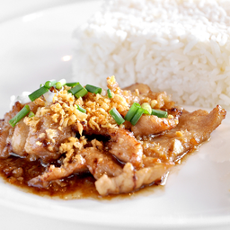 ข้าวราดผัดกระเทียมพริกไท