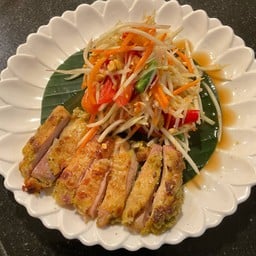 ส้มตำไก่ญวน