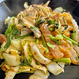 สุกี้แห้ง