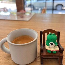 espresso. (เอสเปรสโซ่ร้อน)