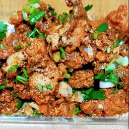 ลาบไก่ทอด (กับข้าว)