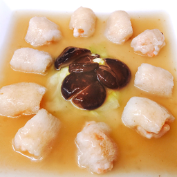 เยื่อไผ่สอดใส้กุ้งน้ำแดง