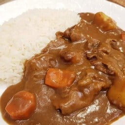 ข้าวแกงกะหรี่เนื้อ