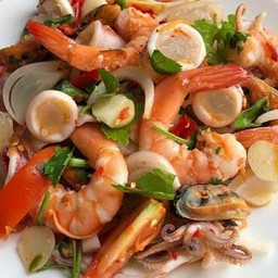 ยำรวมมิตรทะเล