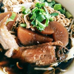 ก๋วยเตี๋ยวไก่ (บุฟเฟ่) ซดเตี๋ยว เฅี้ยวข้าว