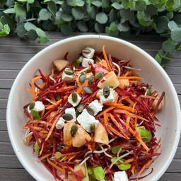 Raw beetroot bowl