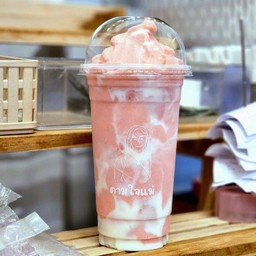 สตอเบอรี่โยเกิร์ต-ปั่น