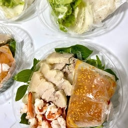 Snow Home's บ้านนี้มีเมี่ยง & หมูกระทะย่างให้(พร้อมทาน) & ข้าวไข่ข้น ยำแซ่บ