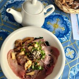 ก๋วยเตี๋ยวเนื้อตุ๋น