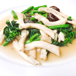 เป๋าฮื้อหน่อไม้ทะเลผัดน้ำมันหอย