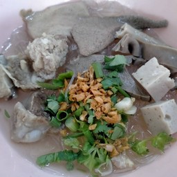 วุ้นเส้นซี่โครงหมูรวมเครื่องใน