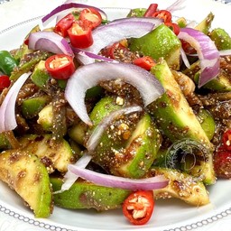 ยำมะม่วงเบาแจ่วปลาร้า