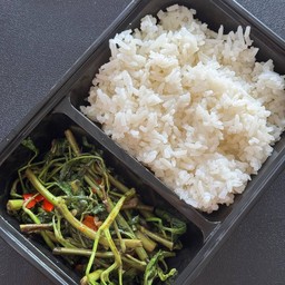 ข้าว+กระเฉดน้ำมันหอย