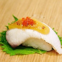 ซูชิปลาฮามาจิซอสไซเกียวมิโสะ.