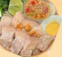 ข้าวหมูสามชั้นต้ม น้ำจิ้มชีฟู้ด