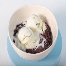 ไอศกรีมกะทิรวมมิตร+เลือกขนมไทย 1 อย่าง