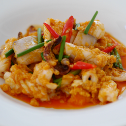 หมึกผัดไข่เค็ม 