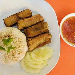 ข้าวหน้ากระดูกหมูต้มน้ำปลา
