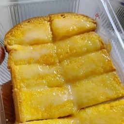 ปังปิ้งเนยนมน้ำตาล