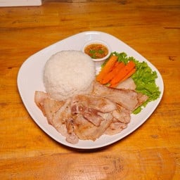 ข้าวสามชั้นกระทะ/grill pork belly with rice
