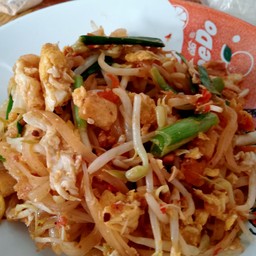 ผัดไทย ในซอย