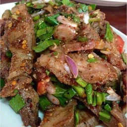น้ำตกเนื้อ