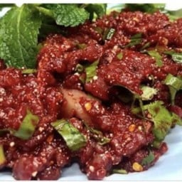 ลาบเนื้อ