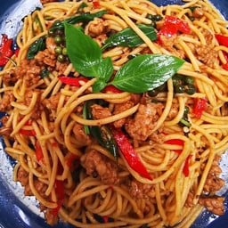 สปาเก็ตตี้ผัดขี้เมา - หมูสับ