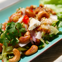 ยำมะม่วงไข่ปู