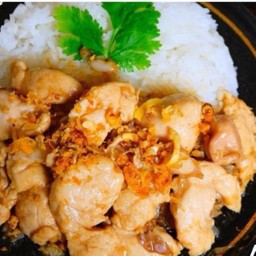 ข้าวไก่กระเทียม