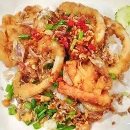 ข้าวทะเลผัดพริกเกลือ