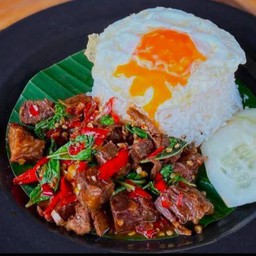 ข้าวกะเพราเนื้อ