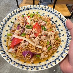 ยำมาม่า รวมมิตร