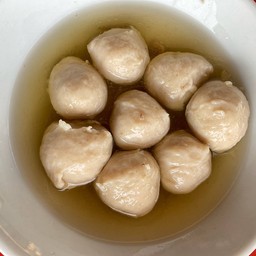 ลูกชิ้นหมูลวก
