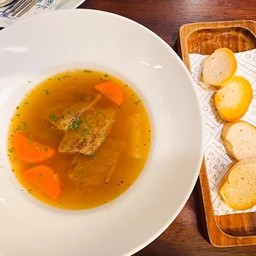 พอ อู เฟอ ซุปเนื้อแบบฝรั่งเศส