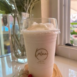 มะพร้าวปั่นนมสด