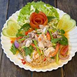 ยำมาม่า