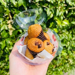 เค้กกล้วยหอมชิ้นมินิ กล่อง 6 ชิ้น